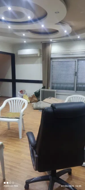 شقة للبيع ب عمارات مصطفي كامل صف اول بحر مباشر تصلح للسكن او الاستثمار