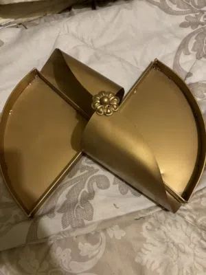 صنية معدن لتقديم الحلويات