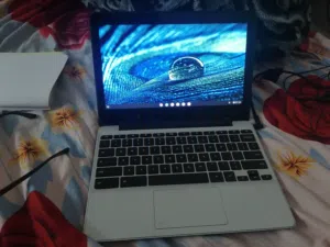 HP Chromebook touch screen
