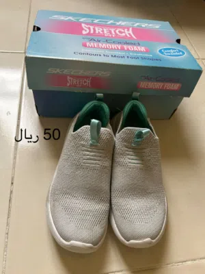 حذاء بناتي Sketchers