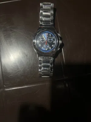 ساعه سواتش للبيع مع كفاله