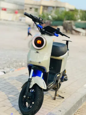 دراجه شحن نضيفة كلش مديل25 حجم بطاريات  قليل ملف 1500 كله شغاله