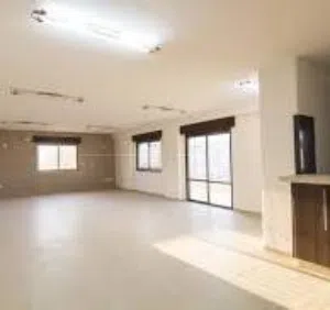 5 Bedrooms . 3 Bathrooms . 165 m20