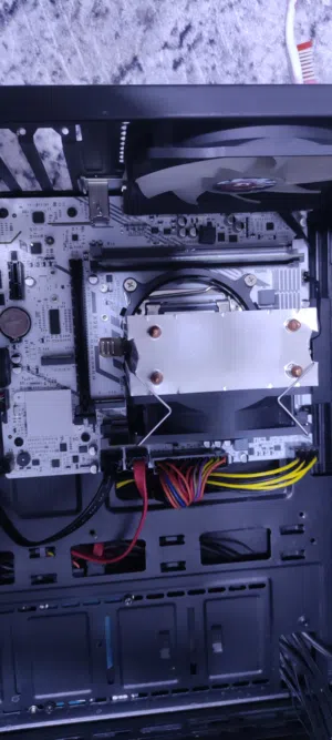 معالج زيون E5-2640V4 مع بورد x99. ورام 16 ومبرد غازي وباور للبيع