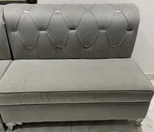 كنب ثلاث قطع