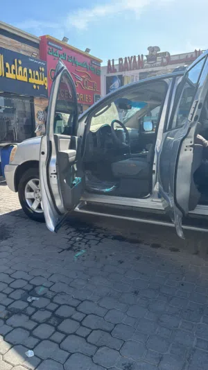 للبيع نيسان أرمادا ،، جاهزه لخريف ظفار