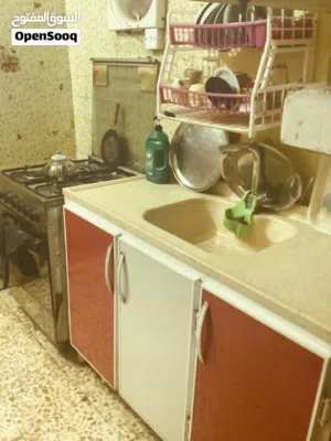 كاونتر جديد تركي مع ادوات مطبخ اوڤن بلباكيت جديد الماني ومعصاره فواكه وخلاط