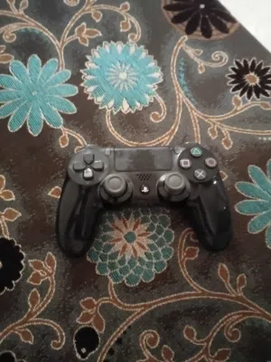 ايد ps4 بحاله جيده (خارجيا)