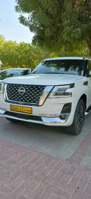 Used Nissan Patrol in Al Dakhiliya