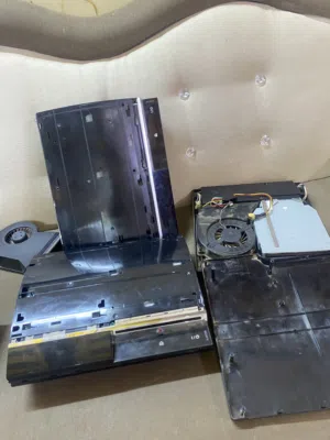 يتوفر قطع غيار ps3، وتصليح اي نوع بلاستيشن3، ويتوفر تركيب هاردسك مساحات توصل ل500gb، ويتوفر التهكير.