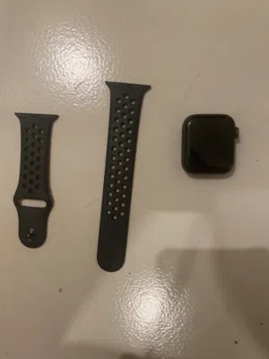 Apple Watch Series 4 40mm excellent condition including charger all for 25 kd negotiating in dms