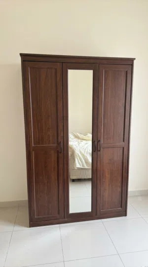 Wardrope - خزانة