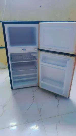 ثلاجه حجم صغير ماداخله تصليح استخدام قليل شرط الفحص