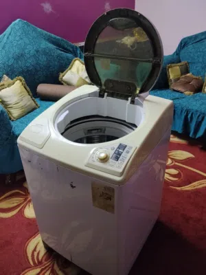 غسالة دايو بحالة ممتازة شغالة زي الفل