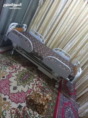 تخت طبي كهربائي 5 حركات جديد مستعمل شهرين فقط