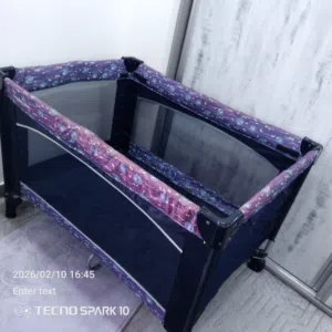 سرير اطفال للبيع