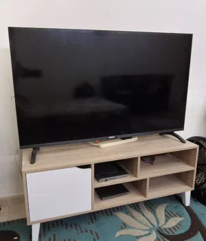Nikai UHD 55 inch Android Smart TV With TV Trolley