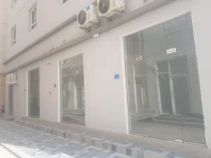 محلات للبيع المعبيلة الجنوبية بقرب من مسقط مول ونيستو وبجوار جامع البارئ