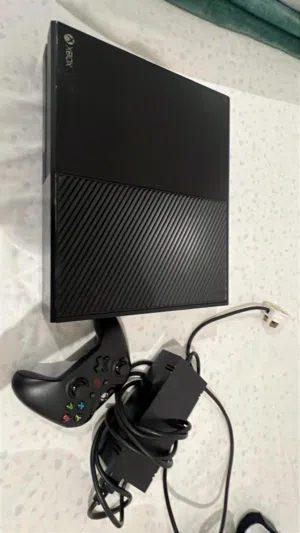 Xbox One Console + Controller + 9 Games – Good Condition (Cash Only)