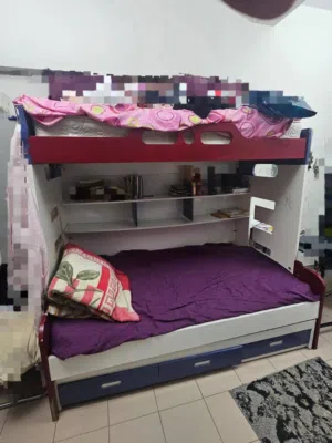 Bunk bed with 2 mattresses