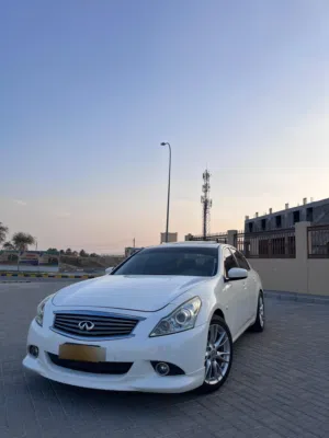 Used Infiniti G37 in Al Dakhiliya