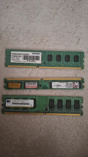 بطاقات ذاكرة عشوائية RAM للبيع زوز 1GB DDR1 و الاخير 4GB DDR3 المزيد من التفاصيل في الوصف