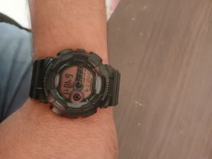 ساعة جي شوك بحاله ممتازه للبيع