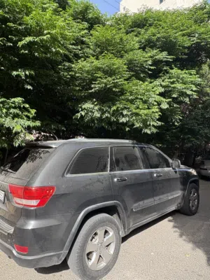 Used Jeep Grand Cherokee in Amman