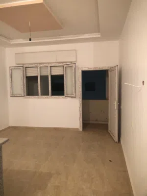 شقة تشطيب تام ب 225000