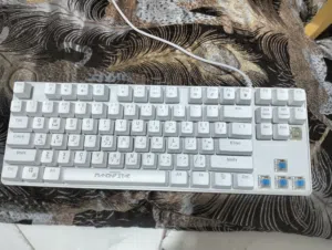 كيبورد ميكانيكي Blue Switches اقرأ الوصف