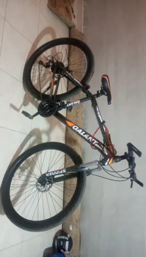 بسكليت Galant - قيرات Shimano أصلية - سعر لقطة جنط 30 قابل للتفاوض بسعر بسيط