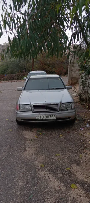 مرسيدس بنز c200