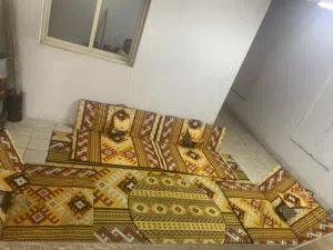 جلسة كشتة للبيع نظيفة جديدة ما فيها شي