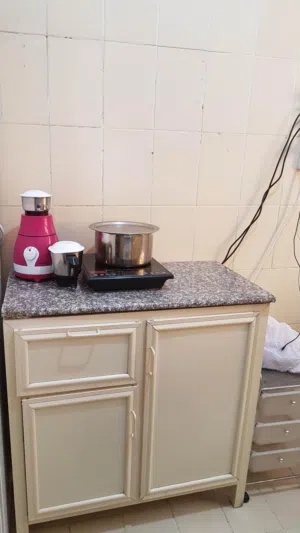 Kitchen cabinet