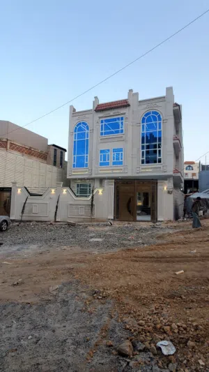 6 m2 More than 6 bedrooms Villa for Sale in Sana'a Hayi AlShabab Walriyada