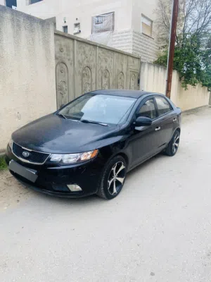 كيا فورتي يد اولى وعداد 100 اصلي وبرايفت (السياره جديده) وسعر حرق