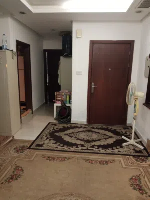 مطلوب شخص لمشاركة سكن مؤسس بالكامل حولي شارع شرحبيل خلف مخبز الرائد