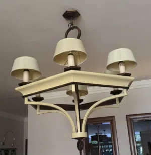 ثريا سقف fine art lamps لون نحاسي وبيج قطر 90 سم مع ست مصابيح سعر 250 دينار