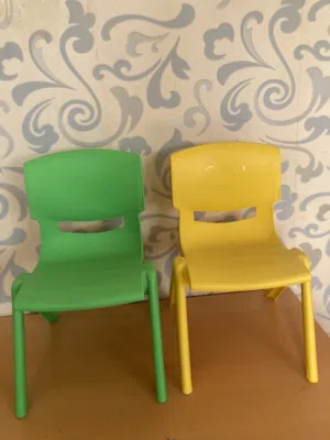 Kids chair green and yellow