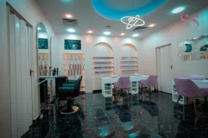 صالون للبيع بالشارقة