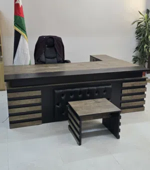 مكتب مدير مترين مع جانبية بادراج وطاولة والتوصيل والتركيب مجاني داخل عمان