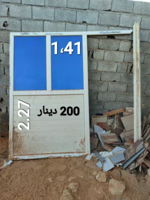 باب فاصل بي في سي وروشن خشبي جديد