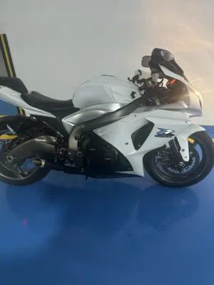 سزوكى جكسر 1000r