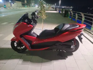 Honda . Forza . 20171