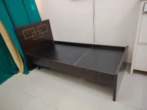 2 سرير خشب MDF بحالة ممتازة