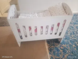 سرير اطفال للبيع