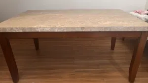 طاولة طعام من هوم سنتر Dining table from Home Centre