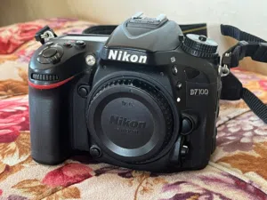 نيكون D7100