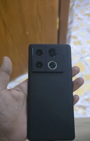 انفنكس نوت 40 برو ذاكره 256 الجهاز نضيف مبدل ضهر بنفسجي ومكسور ومغلف