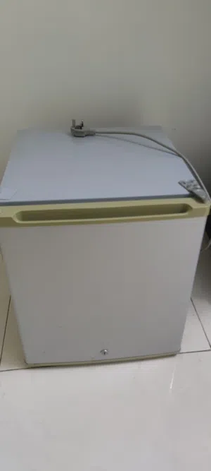 ثلاجة صغيرة من شركة Aftron